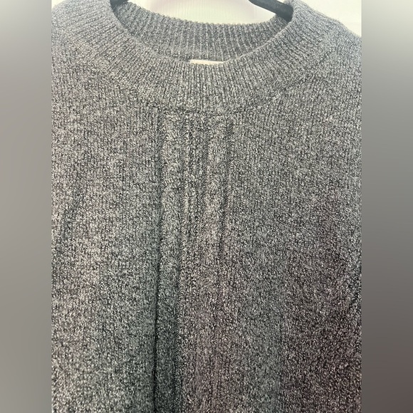 Women's New With tags St. Johns Bay Charcoal Heather Knit Sweater - Picture 3 of 6